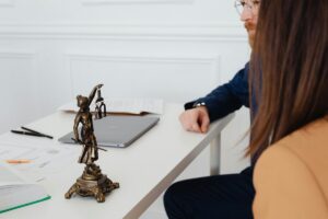 Ingatlan ügyvéd, ingatlan adásvételi szerződés